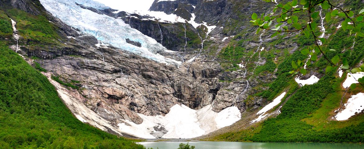Olden Glaciar de Briksdal