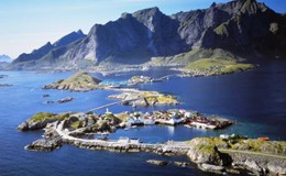LEKNES: AVENTURA ÁRTICA. ISLA LOFOTEN, PUEBLOS PESQUEROS Y PAISAJES INOLVIDABLES