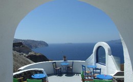 PAQUETE 3 EXCURSIONES: KOTOR: EXCURSIÓN A PIE POR EL CORAZÓN DE KOTOR + MYKONOS: PANORAMICO CIUDAD + SANTORINI: OIA Y FIRA  (Suplementos/Entradas NO INCLUIDO en la tarifa del paquete)