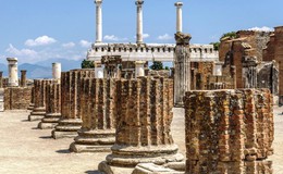 OFERTA LAST MINUTE MSC SPLENDIDA SALIDA 13 DE DICIEMBRE: MARSELLA, NÁPOLES POMPEYA, PALERMO Y GÉNOVA  (Suplementos/Entradas NO INCLUIDO en la tarifa del paquete)