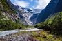 El glaciar de Kjenndalsbreen, la joya de Noruega