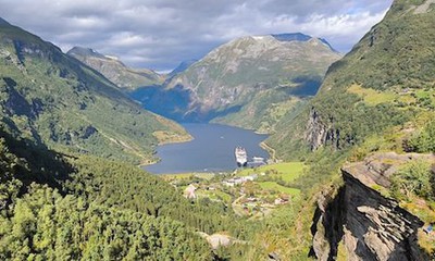 Belleza nórdica entre lagos y miradores