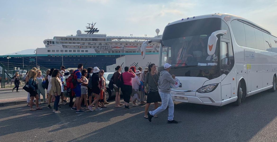 Asistencia telefónica para cruceristas en los diferentes puertos de escala