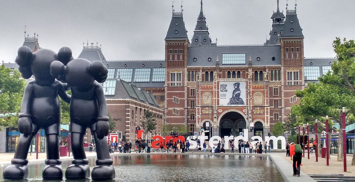 De Crucero por Amsterdam, la ciudad de los Canales y los Tulipanes