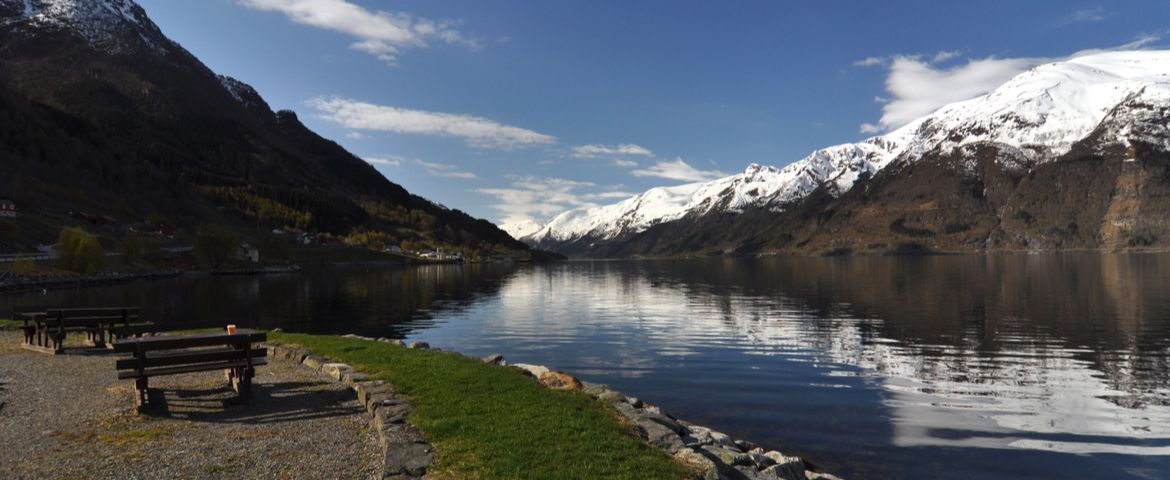 Hellesylt a Geiranger Vía Glaciar Briksdal