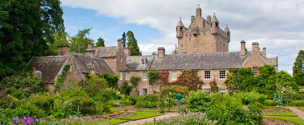 Inverness, Castillos y Misterios
