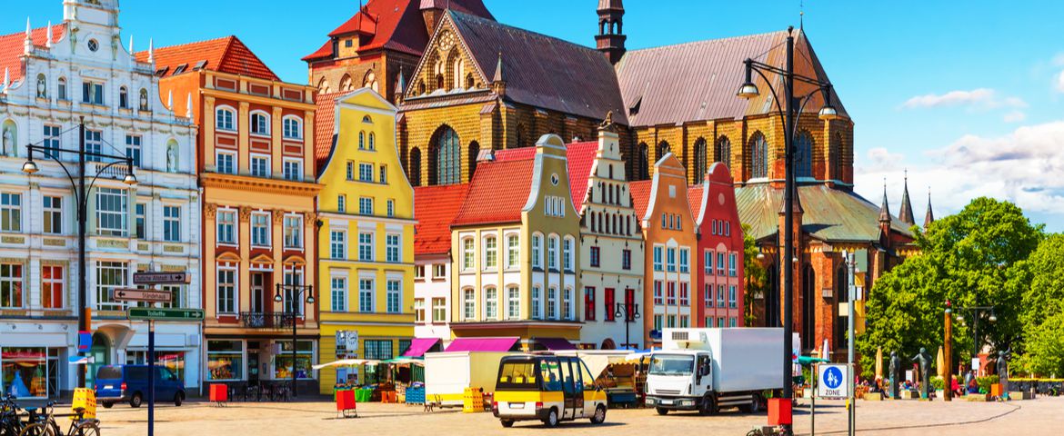 Rostock y Warnemünde: Historia Hanseática y Encanto Marítimo