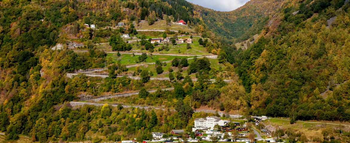 Flydal Gorge, Eagle Bend y vistas al Monte Dalsnibba