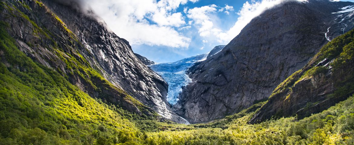 El Glaciar de Briksdal desde Nordfjordeid