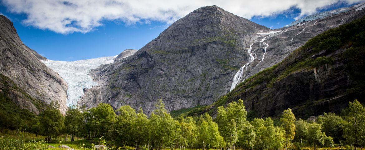 Hellesylt a Geiranger Vía Glaciar Briksdal