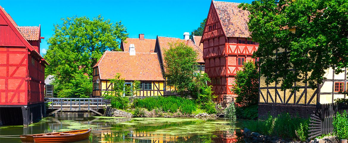 Caminando por el Casco Antiguo de Aarhus