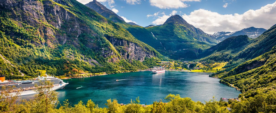 Geiranger a Hellesylt Vía Glaciar Briksdal