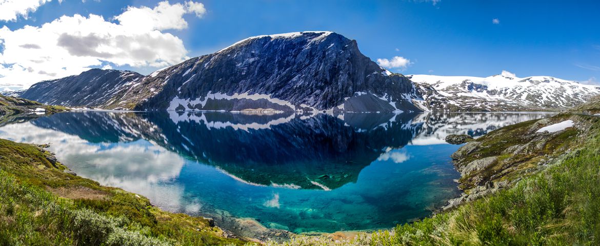 Geiranger a Hellesylt Vía Glaciar Briksdal