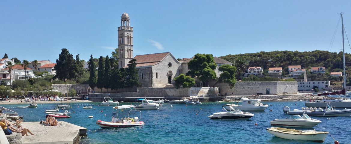 Excursión a pie por Hvar