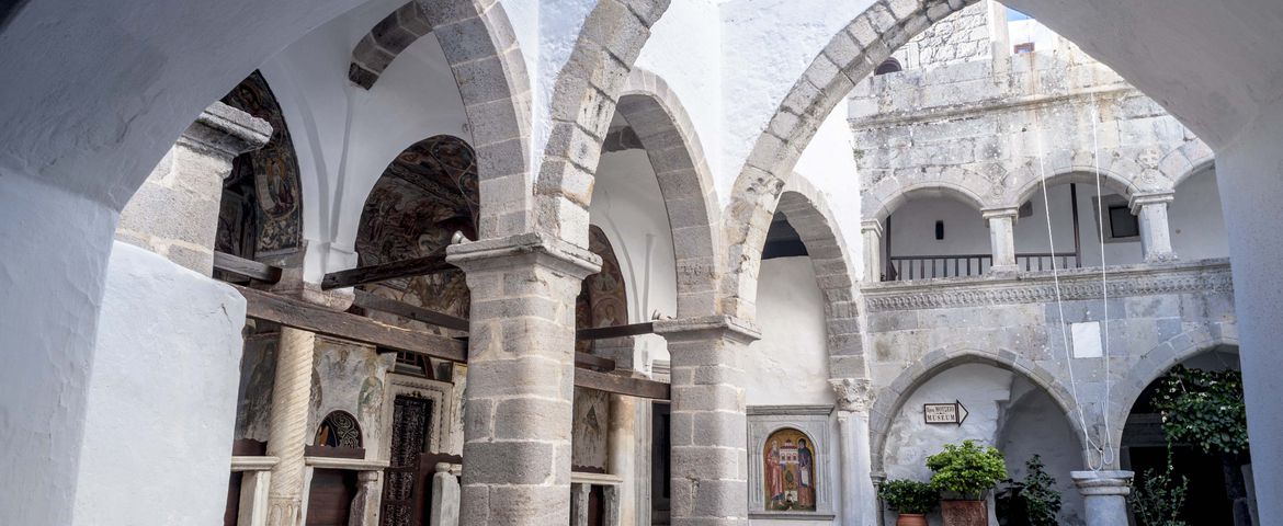 Patmos Monasterio y Cuevas de San Juan
