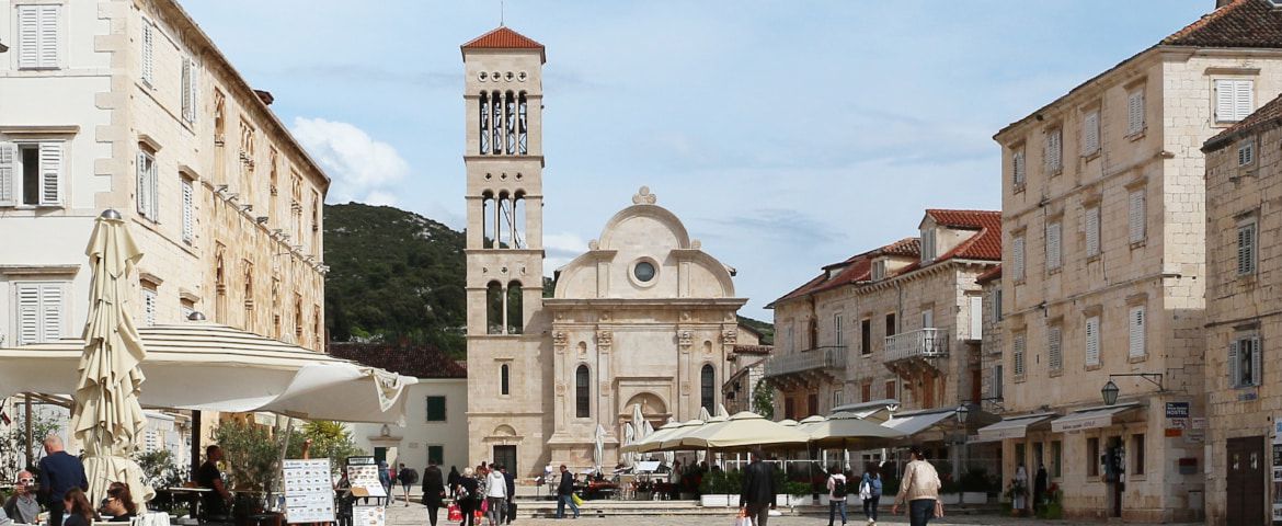 Excursión a pie por Hvar