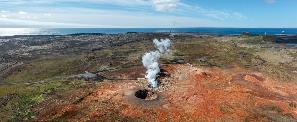 Las bellezas géologicas de la península de Reykjanes y acantilados - Imagen 1