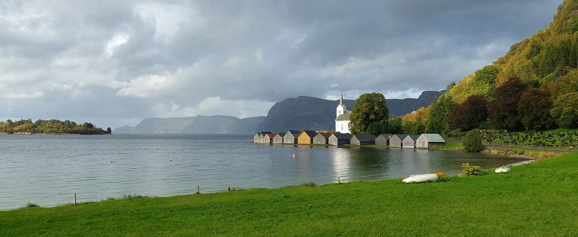 Descubre el Oeste Noruego: Playas y Miradores en un Recorrido Único - Imagen 1