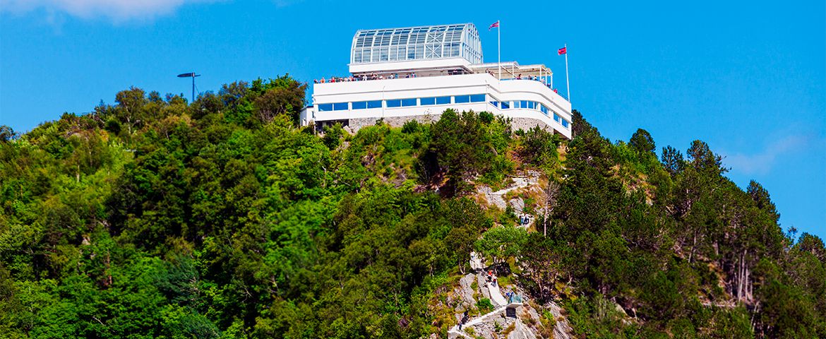 Art Nouveau en Alesund y subida al Mirador del Monte Aksla - Excursión a pie