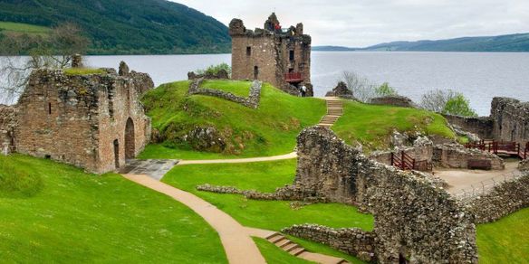 Castillo Urquhart