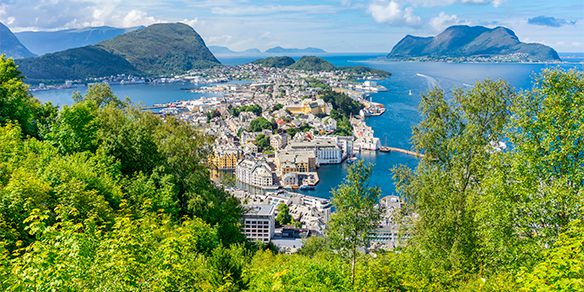 Art Nouveau en Alesund y subida al Mirador del Monte Aksla - Excursión a pie