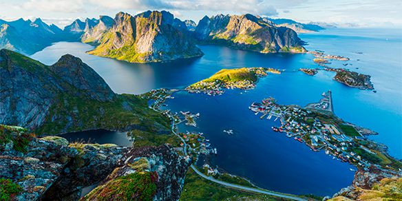 Aventura Ártica: Islas Lofoten, Pueblos Pesqueros y Paisajes Inolvidables