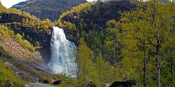 De Paseo por el Fiordo de Hardanger la Reina de Los Fiordos
