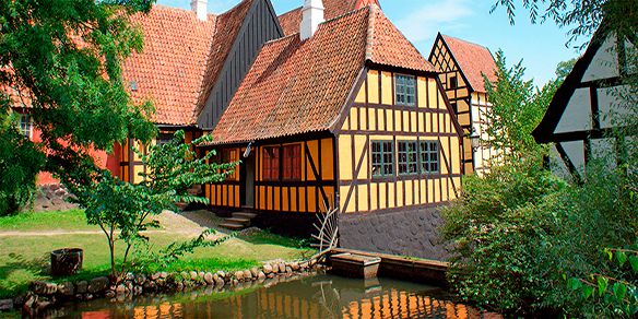 Caminando por el Casco Antiguo de Aarhus