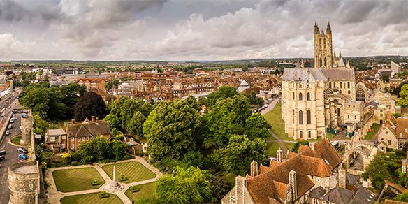 El Castillo de Leeds y la Catedral de Canterbury