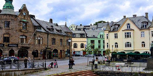 Alesund Esencia de la Ciudad